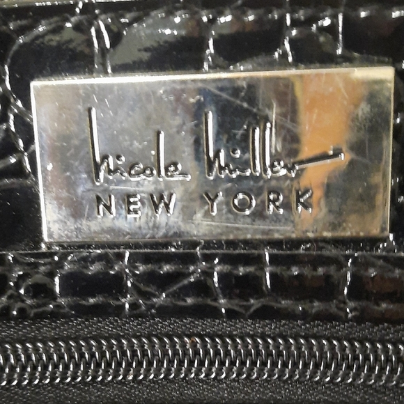 Nicole Miller New York Classic Black Overnight Shoulder Bag wi - Picture 2 of 14